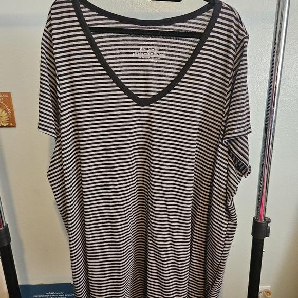 Gray And Black Striped Tee - Picture 1 of 3
